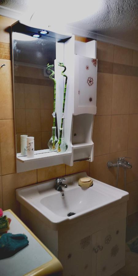 Apartment Oazis Ofrínion Zewnętrze zdjęcie